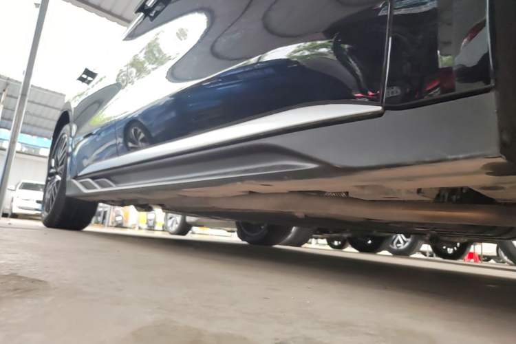 Used BYD Han 2025 DM-i Intelligent Driving Edition 125KM LiDAR Flagship Model Right Side Sill