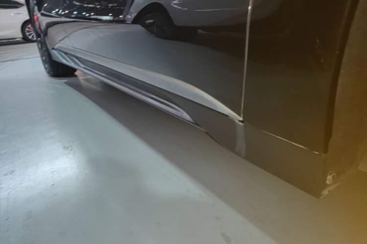 Used BYD Han 2025 DM-i Smart Drive 125KM Elite Model Right Side Sill