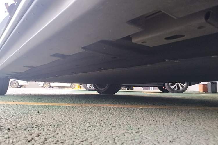 Used BYD Han 2025 EV Intelligent Driving Edition 701KM LiDAR Deluxe Model Right Side Sill