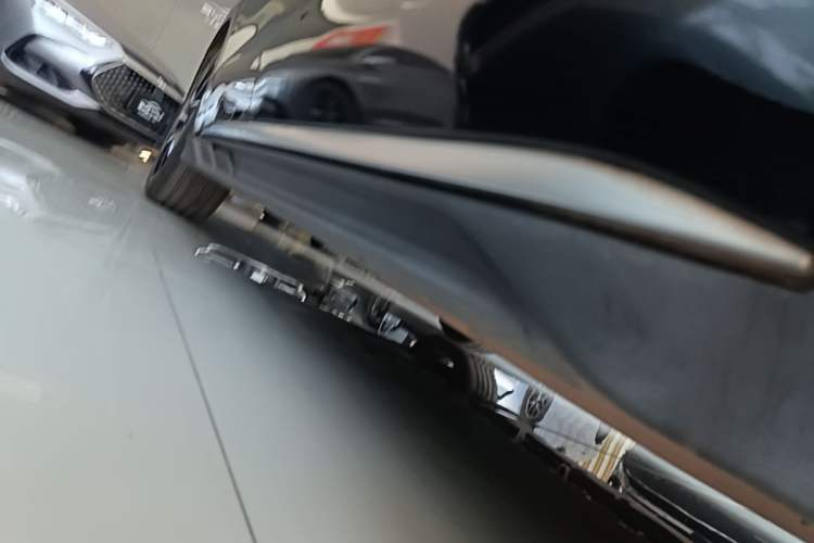 Used BYD Han 2025 DM-i 125KM Prestige Model Right Side Sill