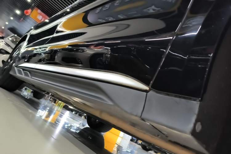 Used BYD Han 2025 DM-i Smart Drive 125KM Elite Model Right Side Sill