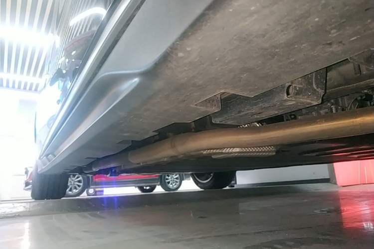 Used BYD Han 2025 DM-i Intelligent Driving Edition 125KM LiDAR Flagship Model Right Side Sill