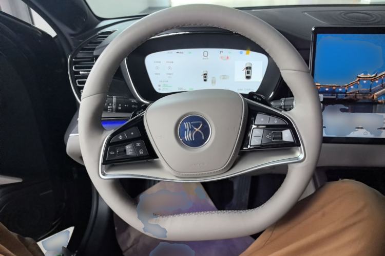 Used BYD Han 2025 DM-i Intelligent Driving Edition 125KM LiDAR Flagship Model Steering Wheel