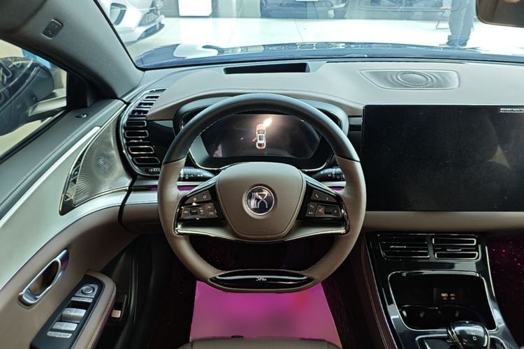 Used BYD Han 2025 EV 605KM Prestige Model Steering Wheel