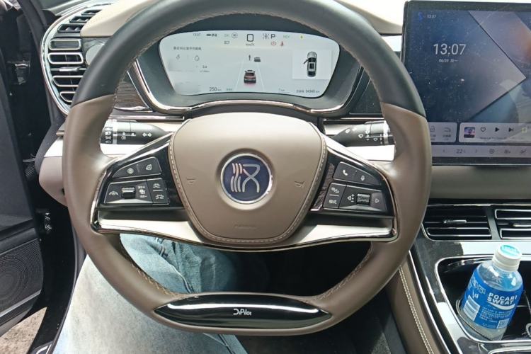 Used BYD Han 2025 DM-i 125KM Elite Model Steering Wheel