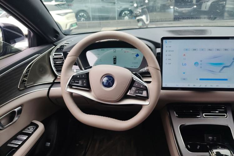 Used BYD Han 2025 DM-i Intelligent Driving Edition 125KM LiDAR Flagship Model Steering Wheel