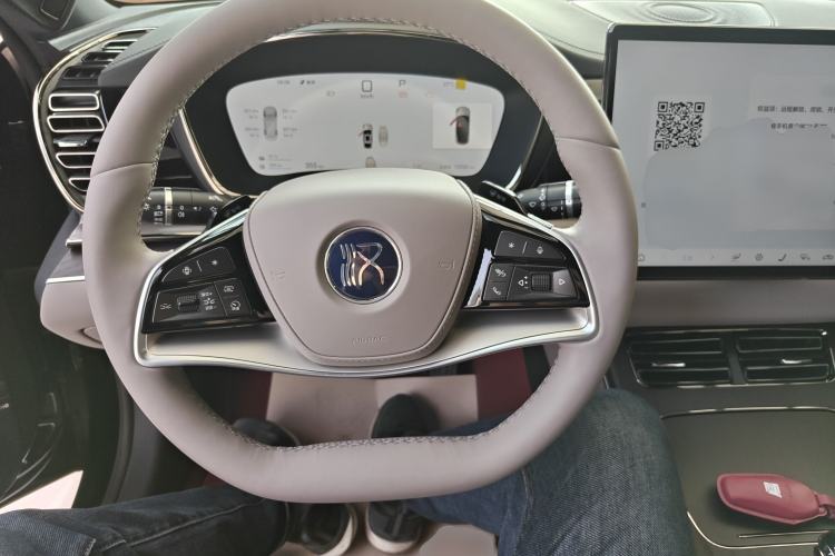 Used BYD Han 2025 DM-i Intelligent Driving Edition 125KM LiDAR Flagship Model Steering Wheel