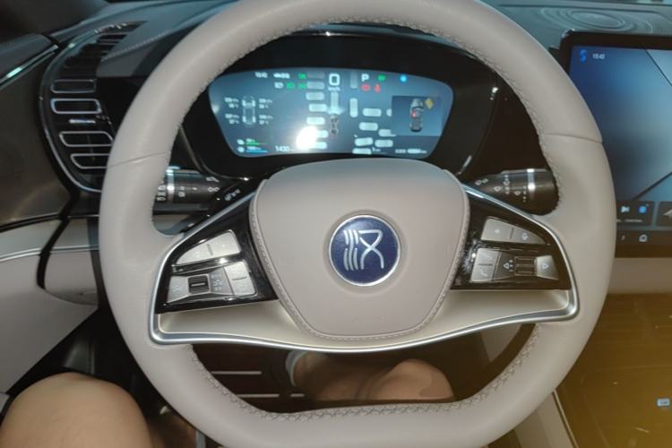 Used BYD Han 2025 DM-i Smart Drive 125KM Elite Model Steering Wheel