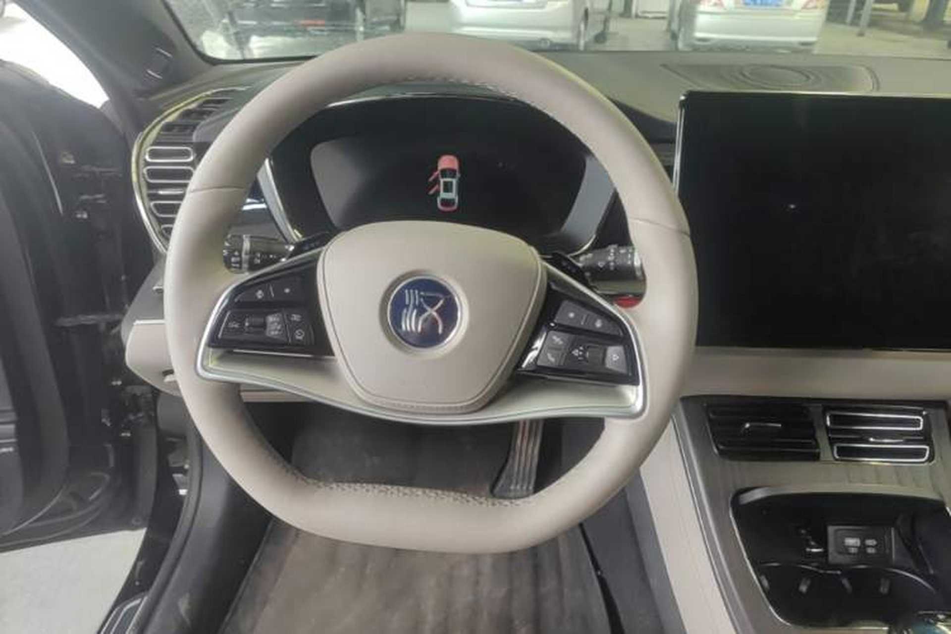 Used BYD Han 2025 DM-i Intelligent Driving Edition 125KM LiDAR Flagship Model Steering Wheel
