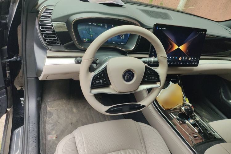 Used BYD Han 2025 DM-i Intelligent Driving Edition 125KM Prestige Model Steering Wheel