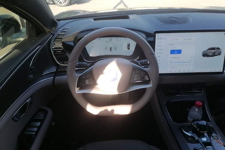 Used BYD Han 2025 DM-i Intelligent Driving Edition 125KM LiDAR Flagship Model Steering Wheel