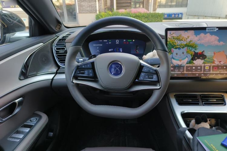 Used BYD Han 2025 Model EV Intelligent Driving Edition 635KM Flagship Steering Wheel