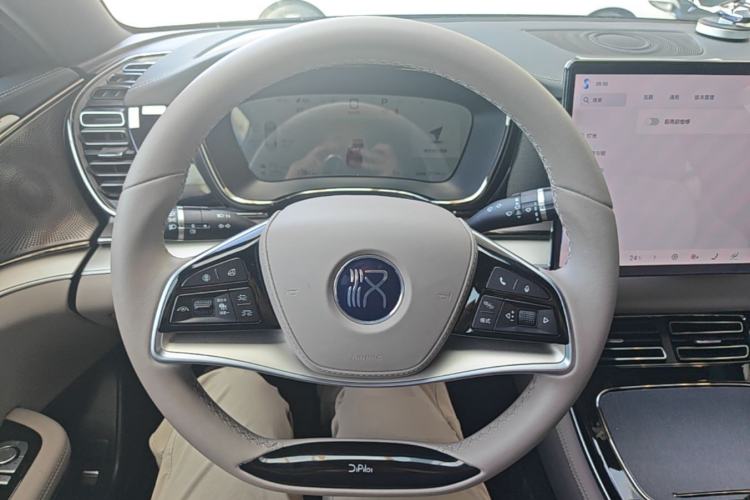 Used BYD Han 2025 DM-i 125KM Elite Model Steering Wheel