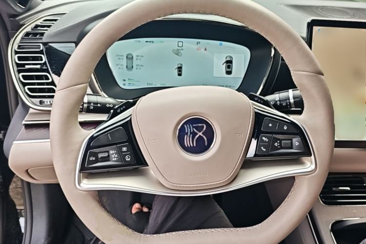 Used BYD Han 2025 DM-i Intelligent Driving Edition 125KM LiDAR Flagship Model Steering Wheel