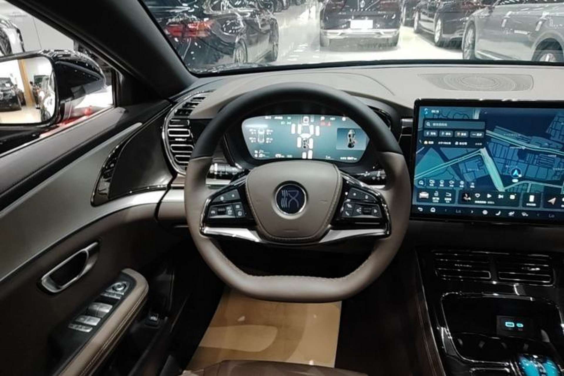 Used BYD Han 2025 DM-i Smart Drive 125KM Elite Model Steering Wheel