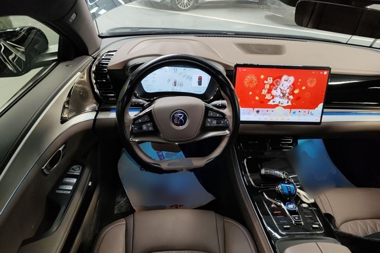 Used BYD Han 2025 DM-i Smart Drive 125KM Prestige Model Steering Wheel