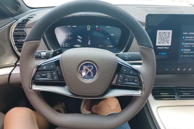 Used BYD Han 2025 DM-i Intelligent Driving Edition 245KM Prestigious Edition Steering Wheel