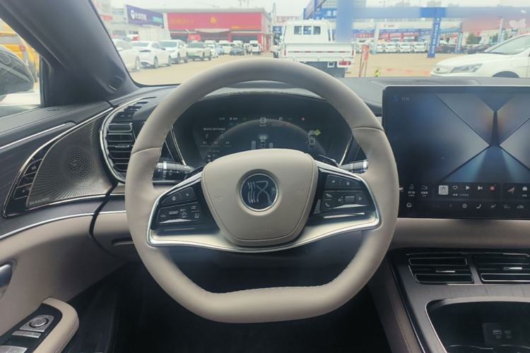 Used BYD Han 2025 DM-i Intelligent Driving Edition 125KM LiDAR Flagship Model Steering Wheel