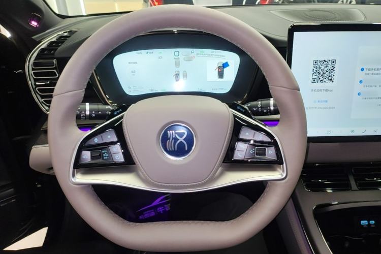 Used BYD Han 2025 DM-i Intelligent Driving Edition 125KM LiDAR Flagship Model Steering Wheel