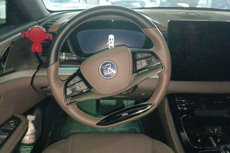 Used BYD Han 2025 DM-i 125KM Prestige Model Steering Wheel