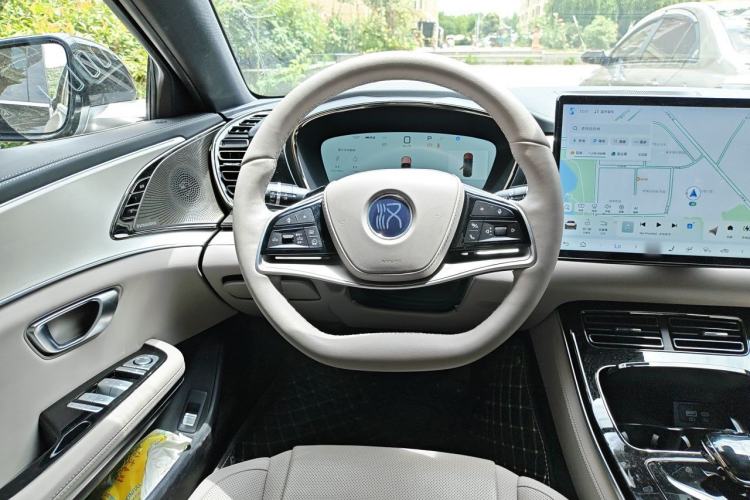 Used BYD Han 2025 DM-i Intelligent Driving Edition 125KM Prestige Model Steering Wheel