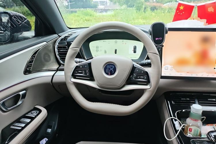 Used BYD Han 2025 DM-i Smart Drive 125KM Elite Model Steering Wheel