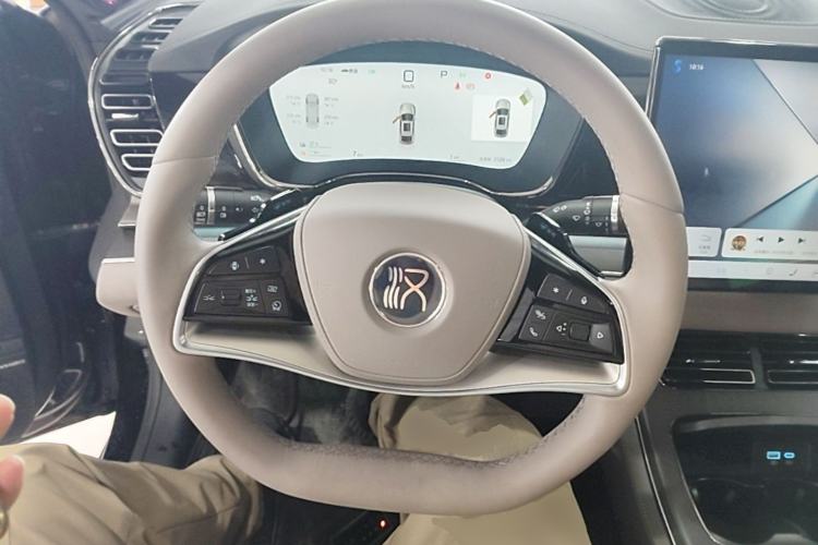 Used BYD Han 2025 DM-i Intelligent Driving Edition 125KM LiDAR Flagship Model Steering Wheel