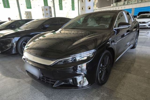 Ojetý BYD Han 2025 DM-i Intelligent Driving Edition 245KM Prestigious Edition