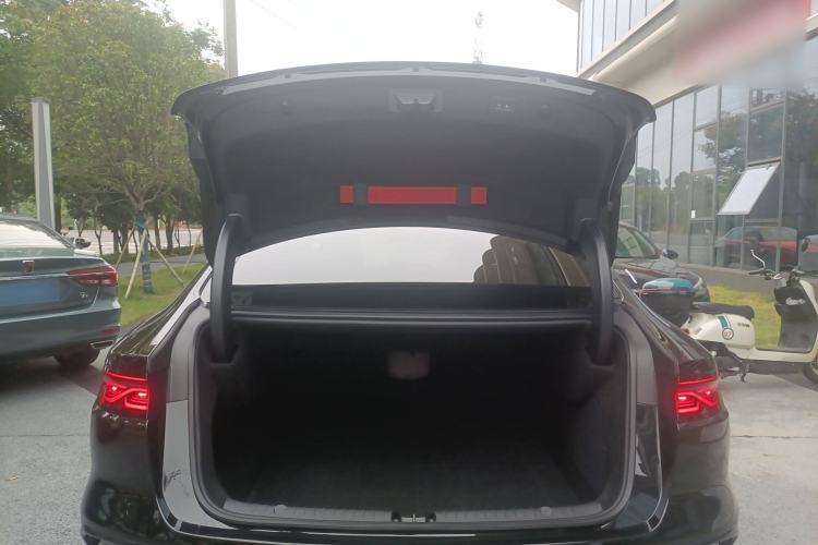 Used BYD Han 2025 EV Intelligent Driving Edition 701KM LiDAR Flagship Model Trunk