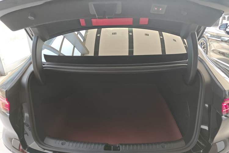 Used BYD Han 2025 DM-i Intelligent Driving Edition 125KM LiDAR Flagship Model Trunk