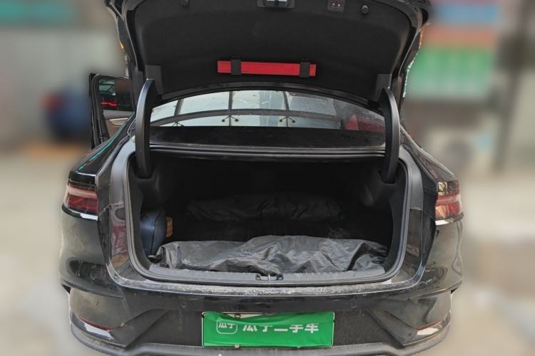 Used BYD Han 2025 DM-i Smart Drive 125KM Elite Model Trunk