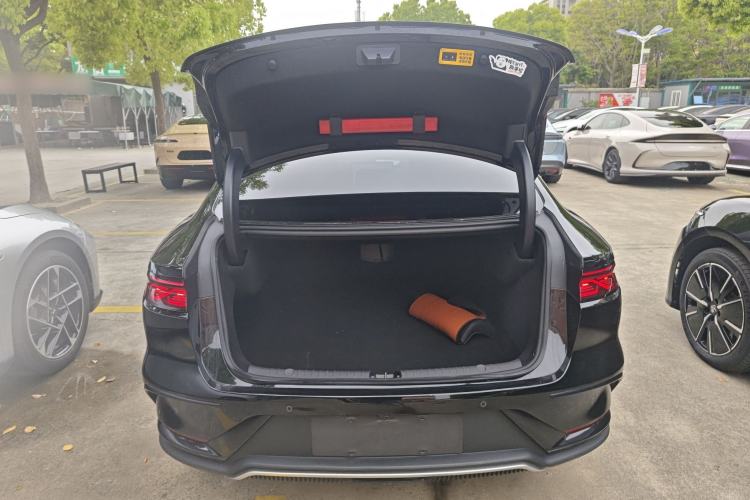 Used BYD Han 2025 EV Intelligent Driving Edition 701KM LiDAR Flagship Model Trunk