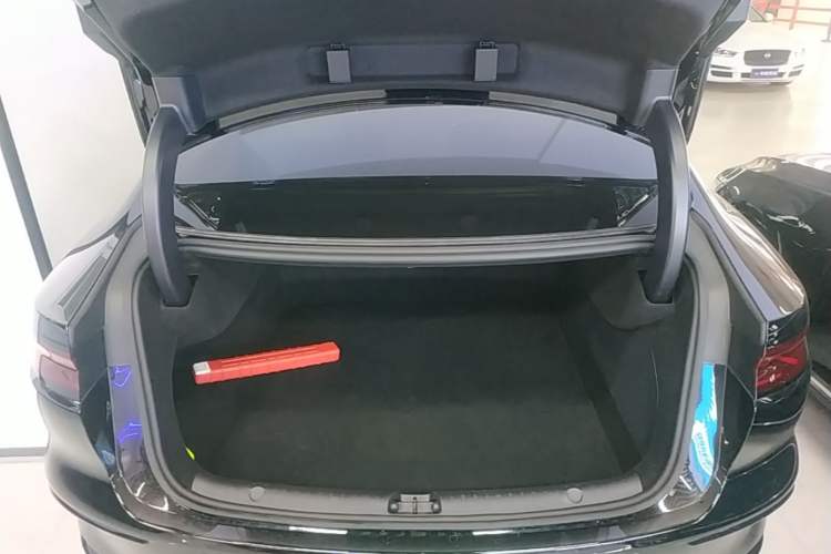 Used BYD Han 2025 DM-i Intelligent Driving Edition 125KM LiDAR Flagship Model Trunk