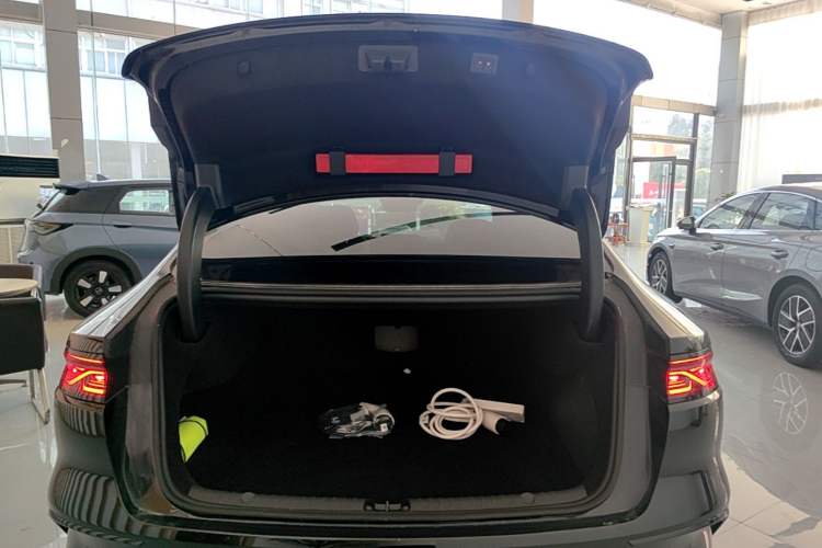 Used BYD Han 2025 DM-i 125KM LiDAR-Powered Intelligent Driving Model Trunk