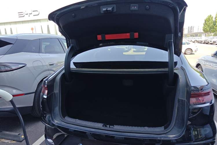 Used BYD Han 2025 DM-i Intelligent Driving Edition 125KM LiDAR Flagship Model Trunk