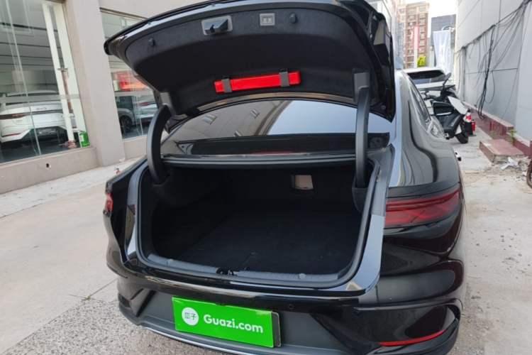 Used BYD Han 2025 DM-i Intelligent Driving Edition 245KM Prestigious Edition Trunk