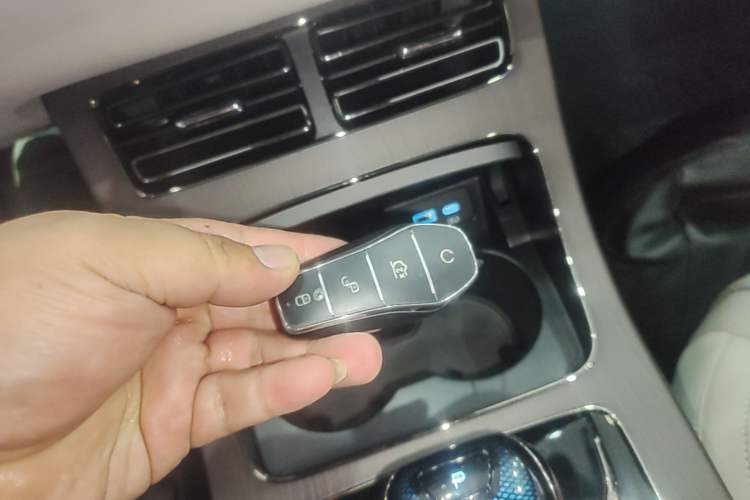 Used BYD Han 2025 DM-i Intelligent Driving Edition 125KM LiDAR Flagship Model Vehicle Key