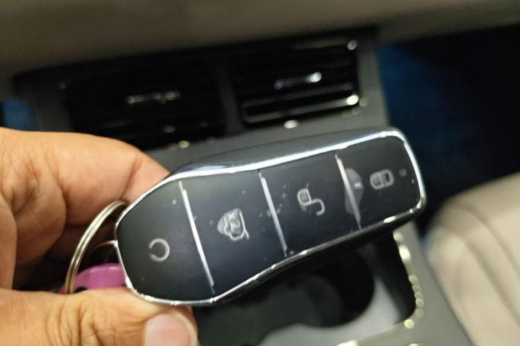 Used BYD Han 2025 DM-i Intelligent Driving Edition 125KM LiDAR Flagship Model Vehicle Key