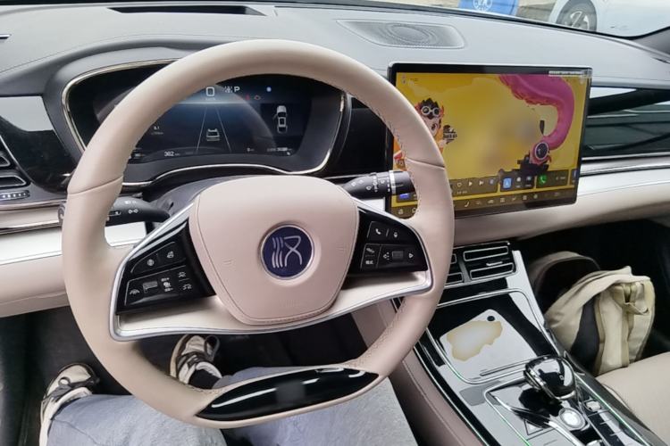 Used BYD Han 2025 DM-i 125KM Prestige Model Center Console