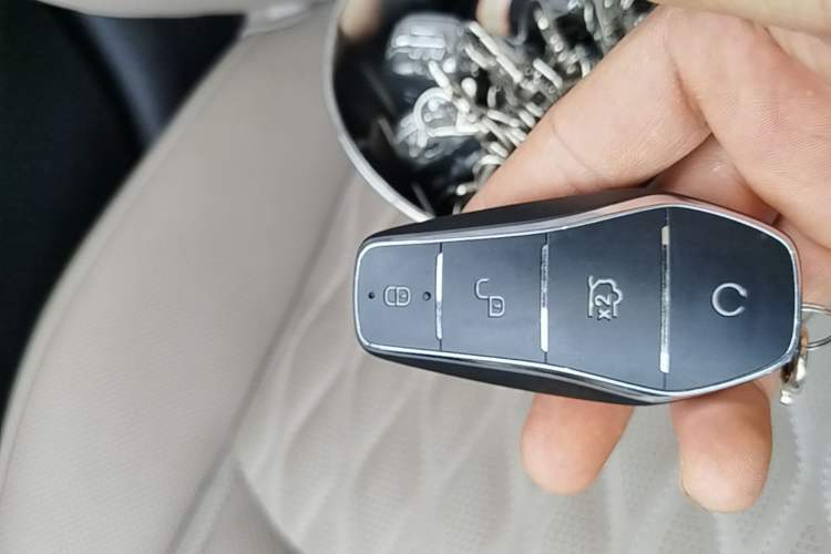 Used BYD Han 2025 DM-i 125KM Prestige Model Interior 1