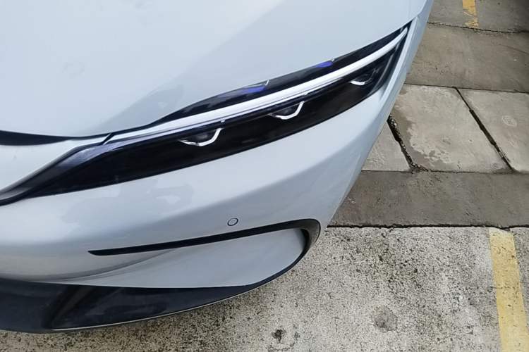 Used BYD Han 2025 DM-i 125KM Prestige Model Left Front Headlight