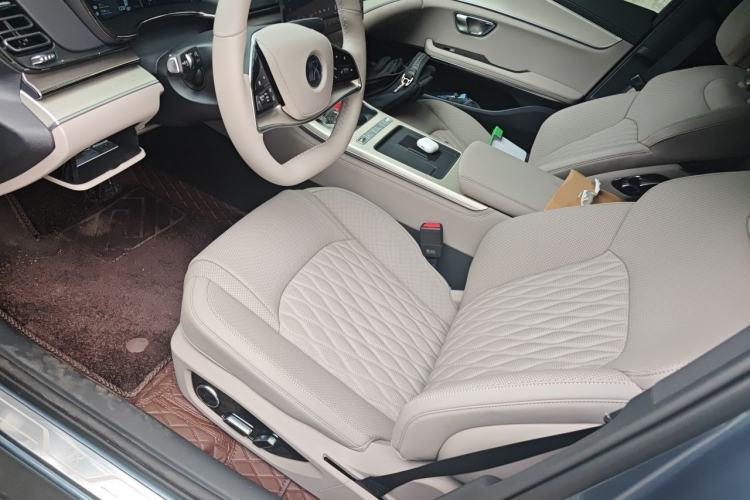 Used BYD Han 2025 DM-i Intelligent Driving Edition 245KM Prestigious Edition Left Front Seat