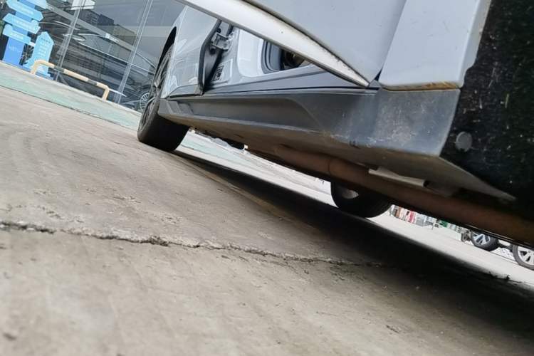 Used BYD Han 2025 DM-i 125KM Prestige Model Right Side Sill