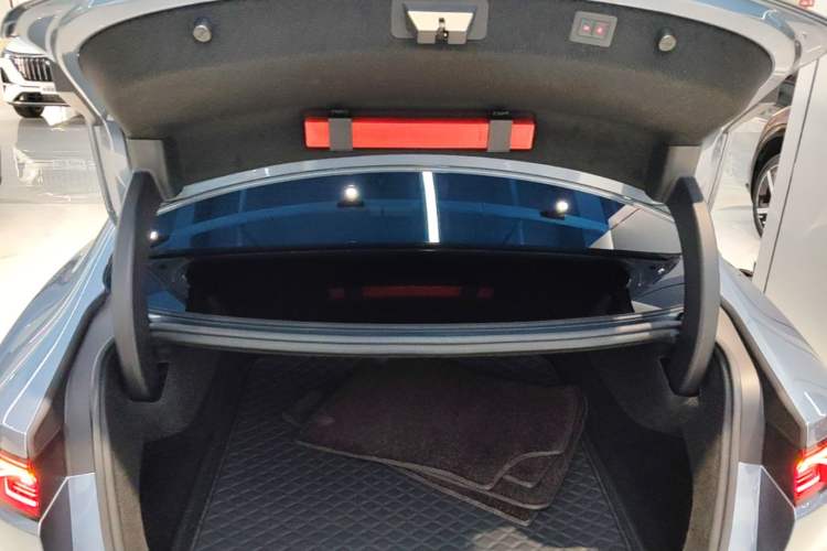 Used BYD Han 2025 DM-i Intelligent Driving Edition 245KM Prestigious Edition Trunk