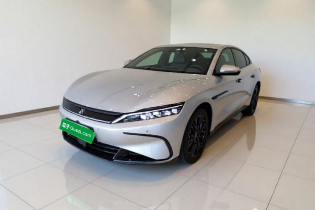 Ojetý BYD Han 2025 Model DM-i Intelligent Driving Edition 245KM Prestige