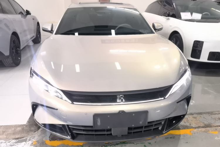 Used BYD Han 2025 DM-i Intelligent Driving Edition 245KM Prestigious Edition Front