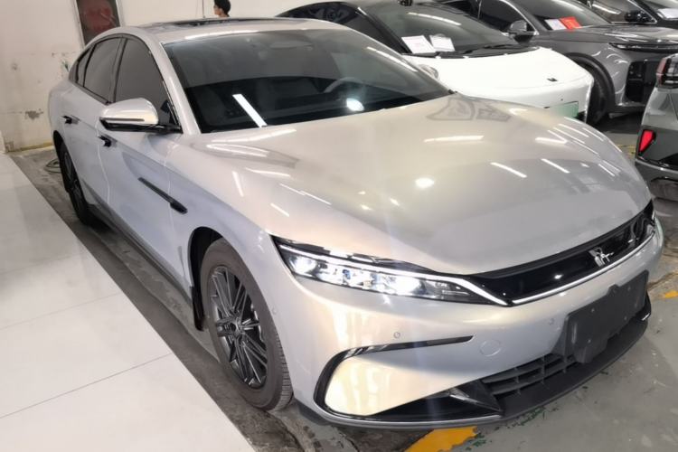 Used BYD Han 2025 DM-i Intelligent Driving Edition 245KM Prestigious Edition Front Right 45 Deg