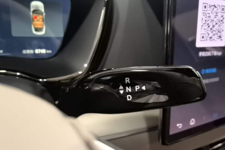 Used BYD Han 2025 DM-i Intelligent Driving Edition 245KM Prestigious Edition Gear Lever