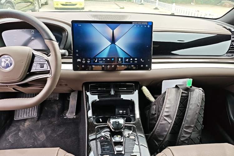 Used BYD Han 2025 DM-i 125KM LiDAR-Powered Intelligent Driving Model Audio And AC Panel