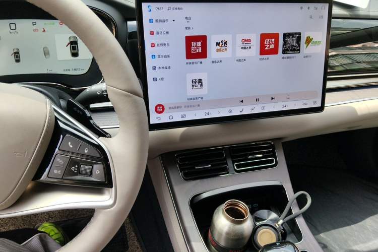Used BYD Han 2025 EV with 701 km of Laser Radar-Enabled Intelligent Driving Audio And AC Panel